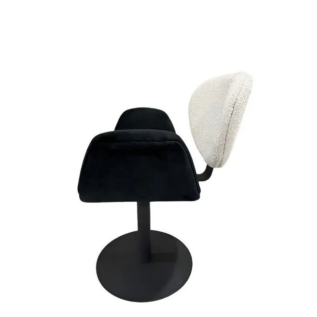 Tulip Swivel Chair in Black and White For Sale In Los Angeles - Image 6 of 8