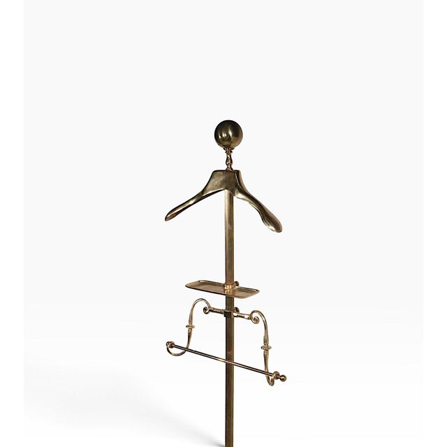 Metal Mid 20th Century Stylish Hollywood Regency Brass Costumer Valet Stand by Glo-Mar For Sale - Image 7 of 13