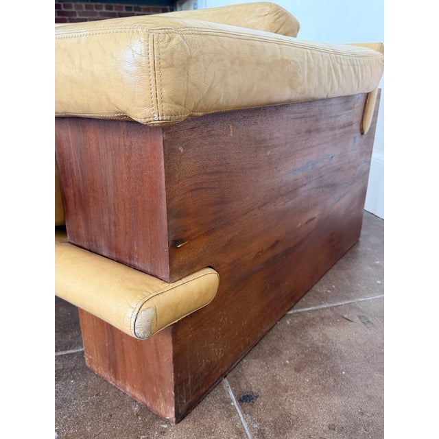 Vintage 1980’s Italian and Walnut Sculptural Leather Loveseat For Sale In Los Angeles - Image 6 of 18