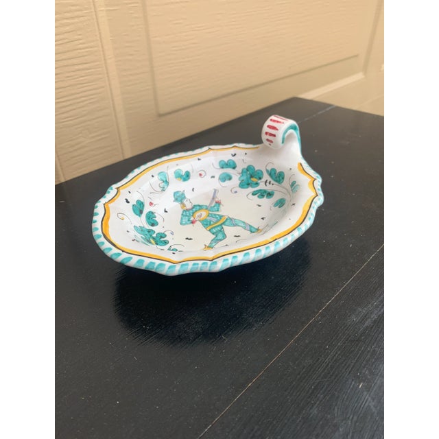 French Provincial Vintage Grazia Deruta Hand-Painted Faience Lute Player Catchall For Sale - Image 3 of 11