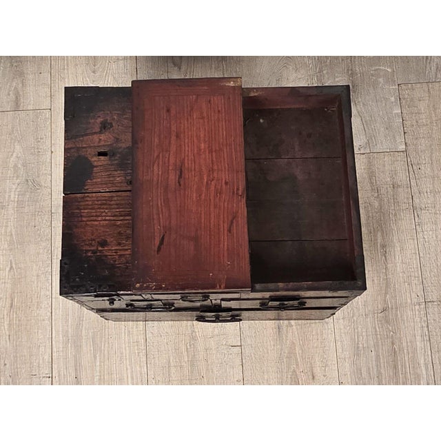 19th Century Japanese or Korean Shopkeeper's Chest For Sale - Image 9 of 9