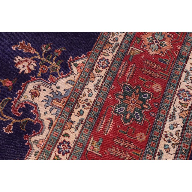 Vintage Hand-Knotted Oriental Rug 9.9x12.8 For Sale In New York - Image 6 of 7
