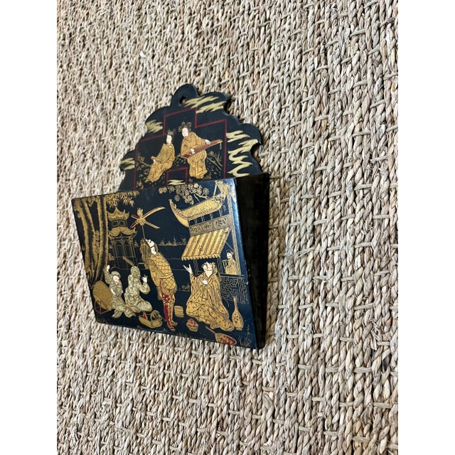 Chinoiserie Early 20th Century Papier-Mâché Chinoiserie Wall Pocket For Sale - Image 3 of 6