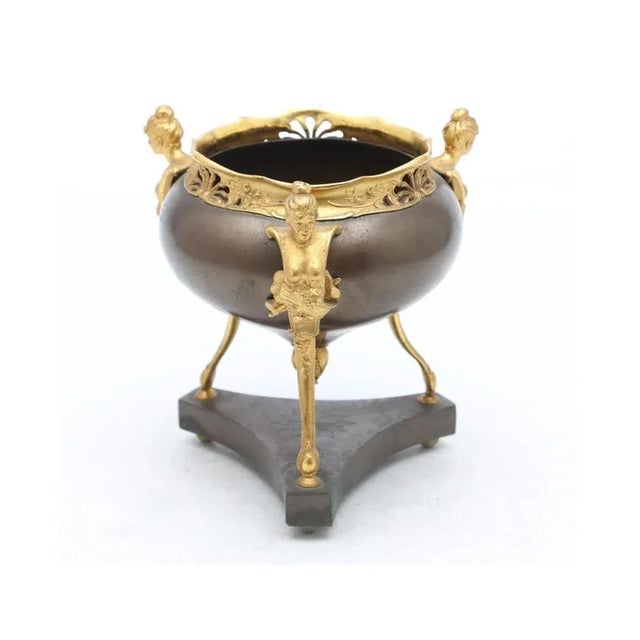 Belle Epoque Centrepiece in Bronze, Early 20th Century For Sale - Image 3 of 5