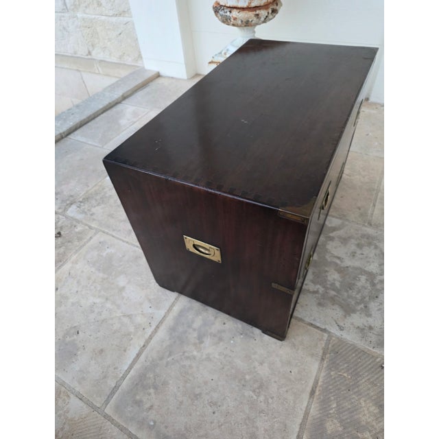 1940s Early 20th Century English Campaign Chest For Sale - Image 5 of 17