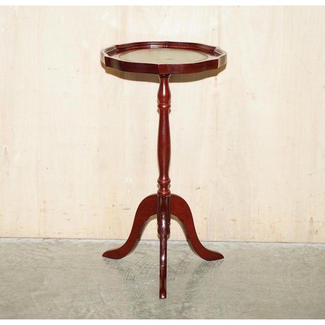 Heritage Pie Crust Edge Green Leather Gold Leaf Tripod Side Table For Sale - Image 15 of 15
