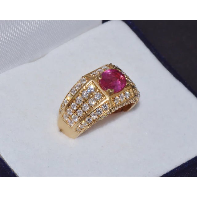 Certified Natural 2.81Cts VS F Diamond Vivid Red Ruby 18K Solid Gold Cigar Ring Band, size 6.5 For Sale - Image 9 of 10