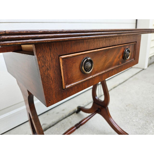 English English Crotch Mahogany Dropleaf Side Table For Sale - Image 3 of 17