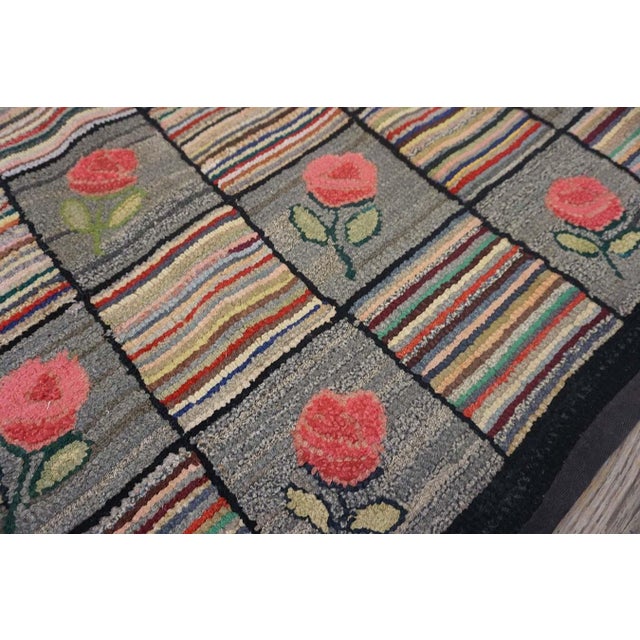 1930s Multicolor Floral Folk Art American Hooked Rug 5'5" X 7'9" Handknotted Wool Carpet For Sale - Image 9 of 10
