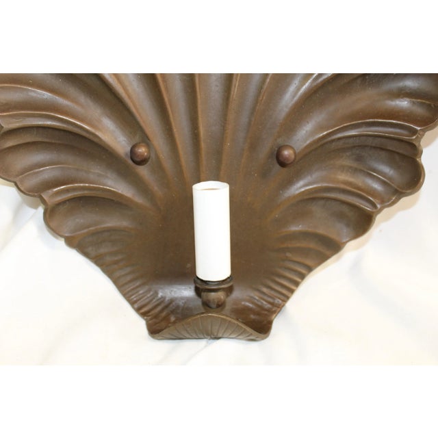 1990s Mid-Century Modern Style Bronze Acanthus Sconce For Sale - Image 4 of 6