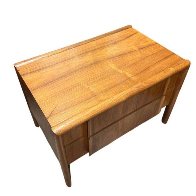 Mid Century "Parallel" Walnut End Table Commode by Barney Flagg for Drexel For Sale In Los Angeles - Image 6 of 9