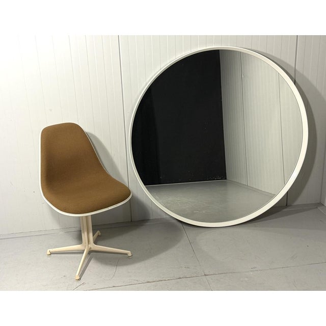 White Round Wooden Wall Mirror, 1970s For Sale - Image 17 of 18