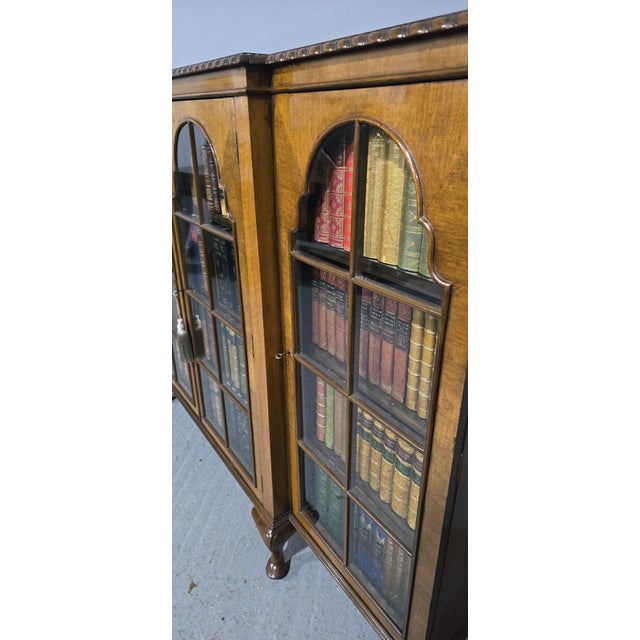 Queen Anne Walnut Adjustable Library Bookcase, 1910 For Sale - Image 10 of 12