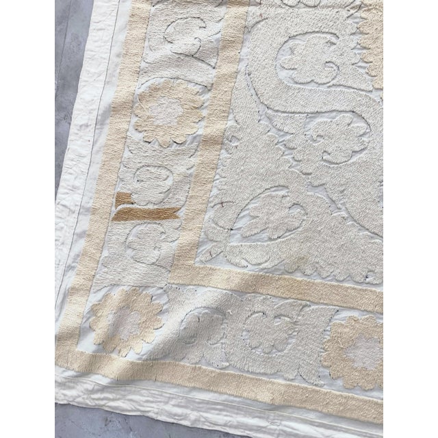 Samarkand Suzani Tablecloth - 1970s Textile For Sale - Image 4 of 7
