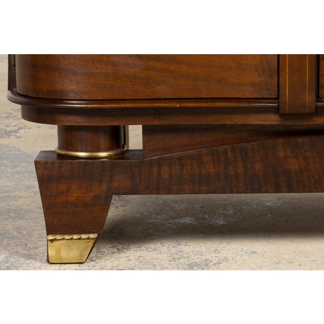 Wood 1930s French Art Deco Walnut Commode With Floral Marquetry For Sale - Image 7 of 17