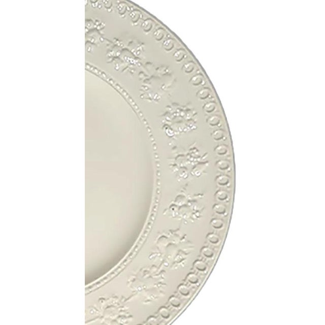 Wedgwood China Wellesley Pattern dinner plate discontinued, Made in England, slightly off white, like new condition