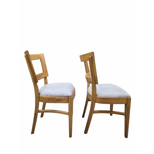 MCM Attributed Heywood-Wakefield Dining Chairs in Blonde Birch – Set of 4 For Sale In Chicago - Image 6 of 10