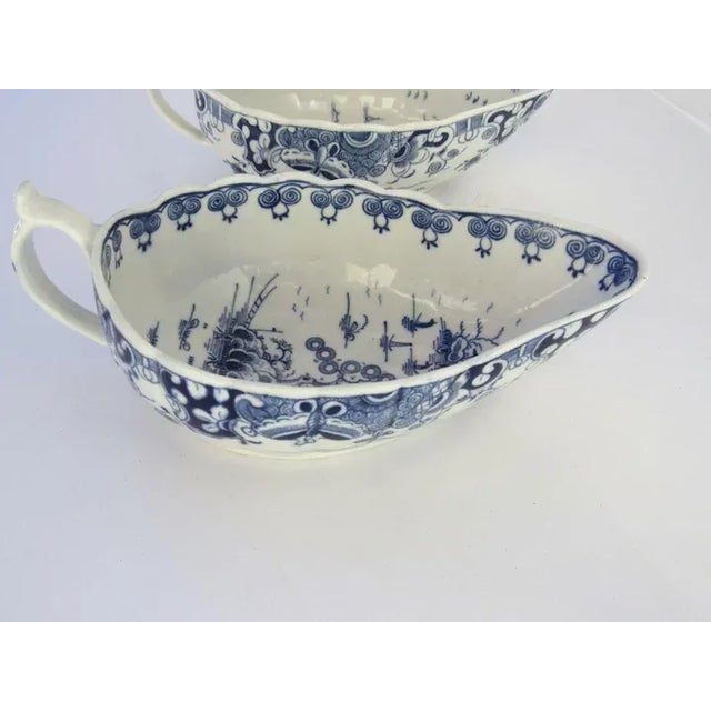 English Worcester Blue and White Sauce Boats c 1775 Donut Tree Pattern - A Pair For Sale - Image 4 of 7