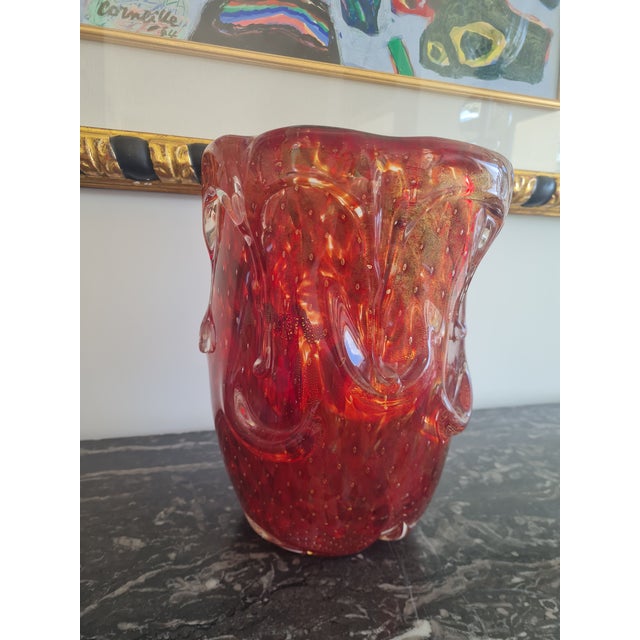 Art Glass Murano Ruby Red Rubino Vase with Bullicante, Aventurina Gold Dust and Applied Morise, Italy, 1950s For Sale - Image 4 of 6