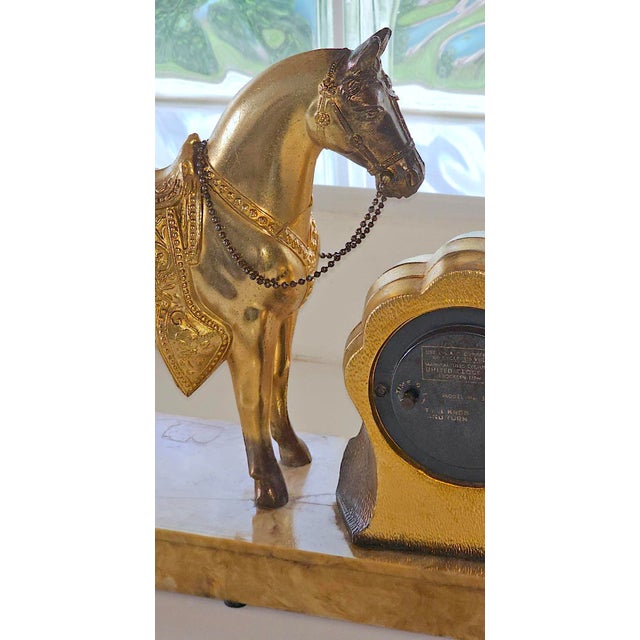 Vintage 1940s United Clock Co. Western Horse Brass Mantel Clock – Model 315, Fully Functional For Sale - Image 9 of 12