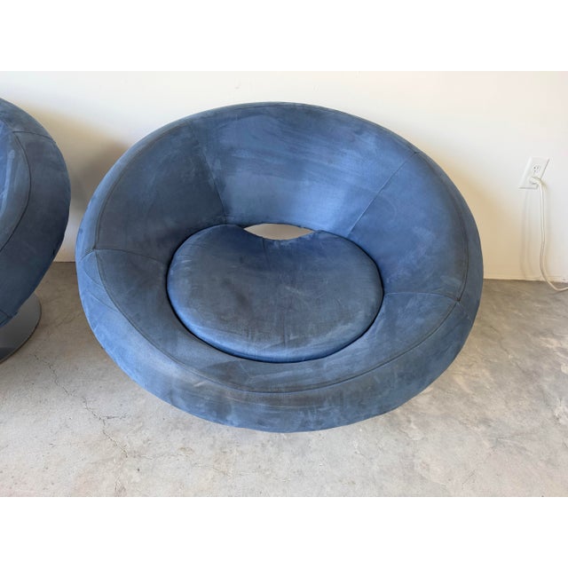 Pair of Arketipo “Moon” Swivel Lounge Chairs by Manzoni & Tapinassi, Italy For Sale In Miami - Image 6 of 12