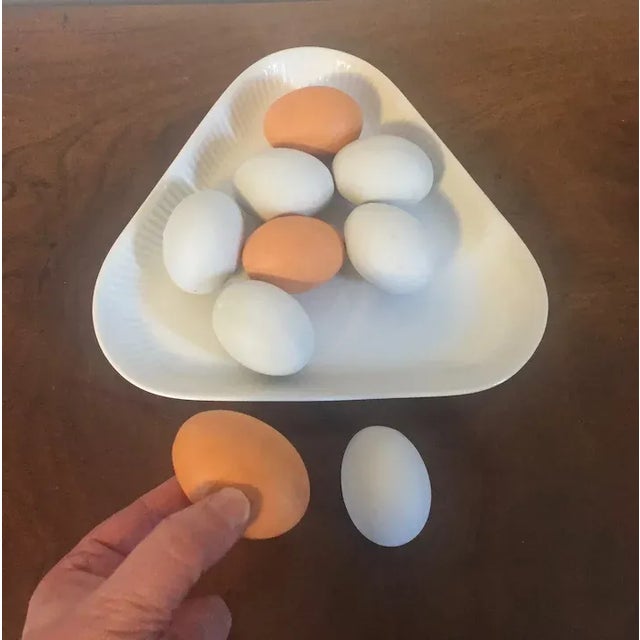 Ceramic Tromp L'Oeil Porcelain Chicken's Eggs - Set of 9 For Sale - Image 7 of 12