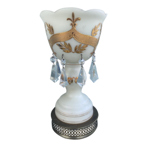 1930s Bohemian German Opaline Boudoir Lamp With Gilt Laurel Décor & Crystal Prisms