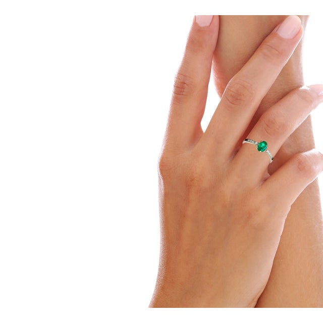 Emerald 14k Gold Ring- 5 Us Size For Sale - Image 10 of 10