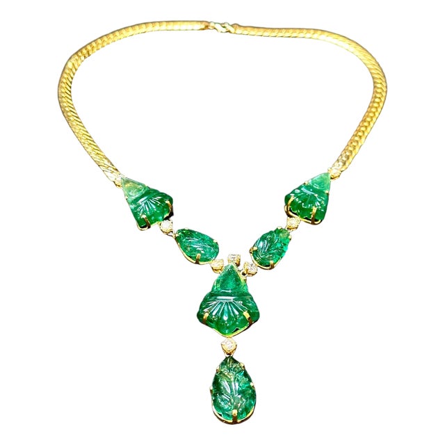 115 Ct Natural Carved Drop Emerald & 4 Ct Diamond Necklace 18 Kt Gold Necklace For Sale