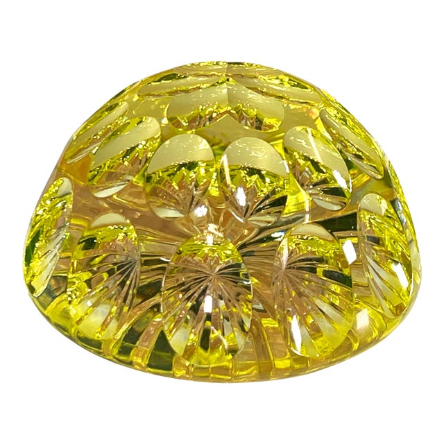 Vintage Webb & Corbett 1930's Yellow Vaseline / Uranium Glass Faceted Paperweight For Sale