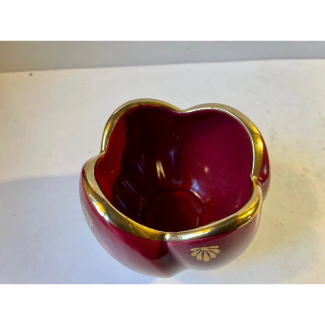 Swedish Modern Red Ruby Vase by Arthur Percy for Upsala Ekeby, 1950s For Sale - Image 4 of 10