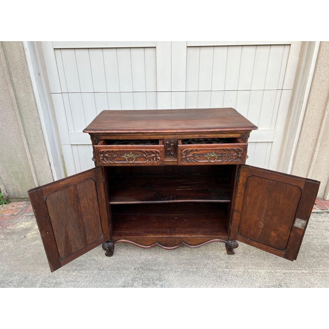 Antique French Louis XV Buffet Sideboard Cabinet Carved Oak Server C1920 For Sale - Image 9 of 18