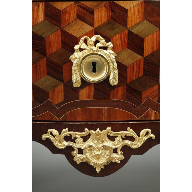 Louis XV Rosewood Veneer with Oeben Marquetry Chest of Drawers, 1760s For Sale - Image 10 of 18