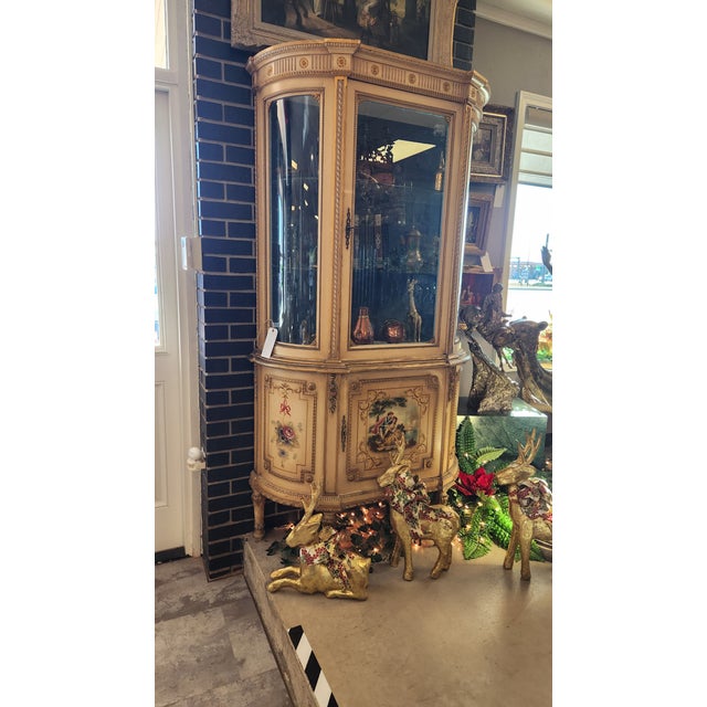 E 1900s Antique, Italian, Venetian, Paint-Decorated, Glazed, Vitrine Cabinet For Sale In Dallas - Image 6 of 7