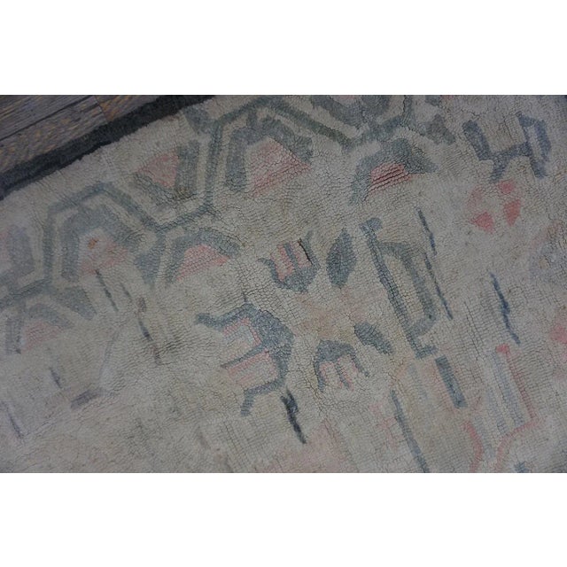 Early 20th Century Scenic American Hooked Rug ( 5" x 10'8" - 196 x 325 ) For Sale - Image 9 of 12