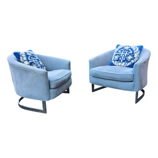 Pair of Mid-Century Chrome Strap Barrel Lounge Chairs Attributed to Finn Andersen for Selig For Sale