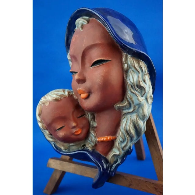 1930s 20th Century Art Deco Plaque of Madonna and Jesus in Terracotta by Kurt Goebel for Goldscheider, Austria For Sale - Image 5 of 18