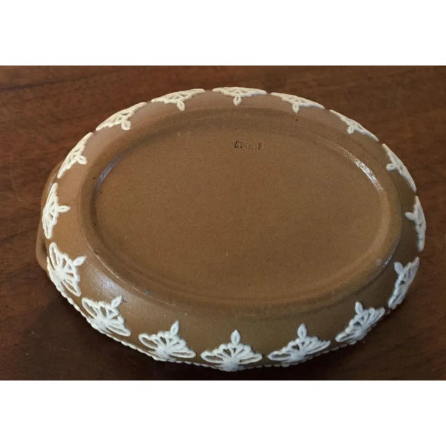 White 1810 English Spode Drabware Violet Pot with Cover For Sale - Image 8 of 11