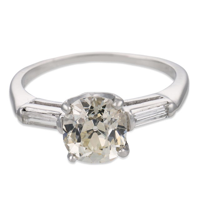 Contemporary Mid Century Gia 1.80 Carat Diamond Platinum Engagement Ring, Size 7.5 For Sale - Image 3 of 6