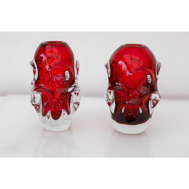 Mid-Century Modern Handmade Crystal Vases in Bright Red by Börne Augustsson for Åseda, Set of 2 For Sale - Image 10 of 10