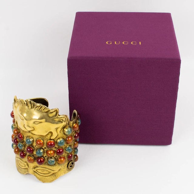 Gucci Carved Metal Bracelet and Ornament, gift box For Sale In Atlanta - Image 6 of 17