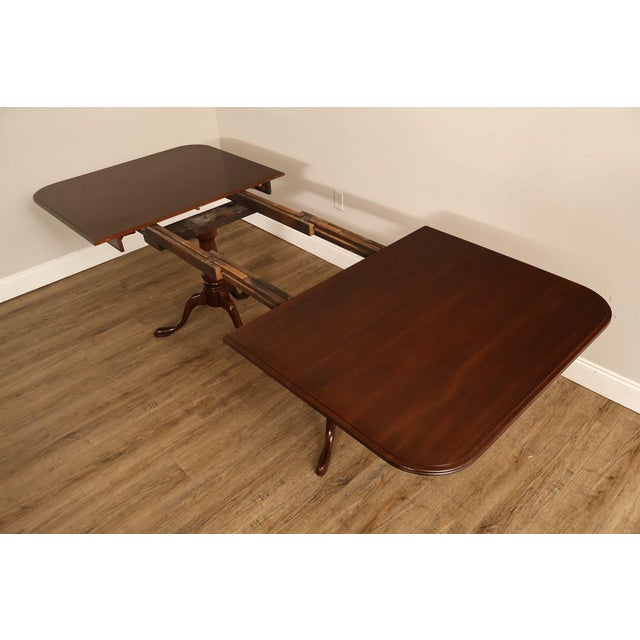 Late 20th Century Ethan Allen Georgian Court Queen Anne Style Double Pedestal Cherry Dining Table For Sale - Image 5 of 18
