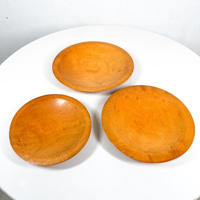 1940s Set of Three Hand Turned Maple Wood Plates Paul McCobb Russel Wright Era For Sale - Image 10 of 10