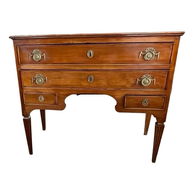 Italian Neoclassical Louis XVI Commode in Cherry For Sale
