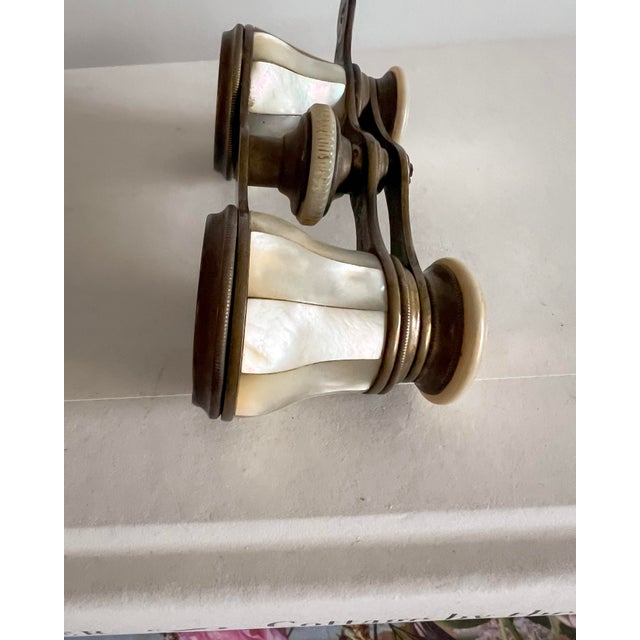 Geneva Jumelle Mother-of-Pearl Opera Glasses, Switzerland, Early 20th Century For Sale - Image 9 of 12