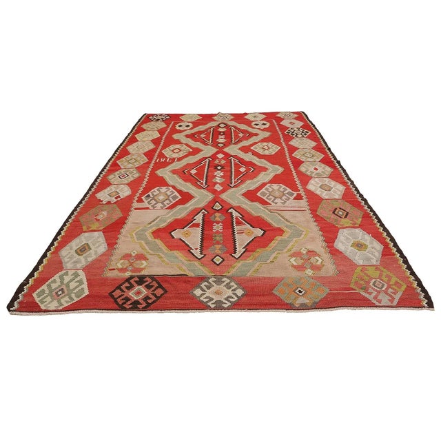 Handwoven decorative vintage kilim rug from Artvin region of Turkey. Approximatelly 50-60 years old. In very good condition.