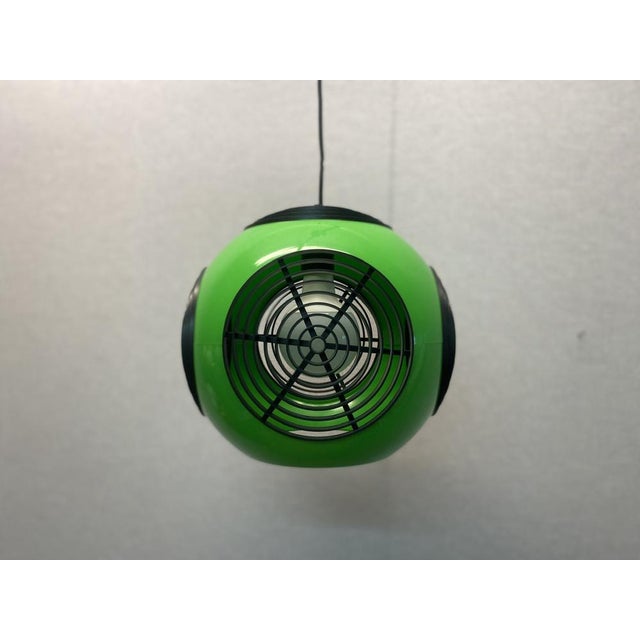 Black Vintage Ufo Ceiling Lamp in Green Plastic and with Black Grids from Massive Lighting, 1970s For Sale - Image 8 of 18