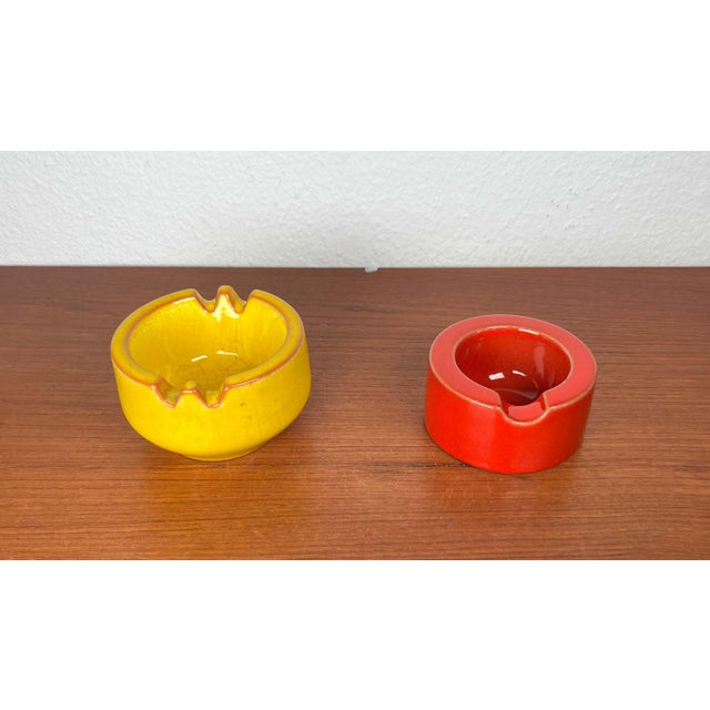 Mid-Century Modern German Space Age Red and Yellow Ceramic Ashtrays, 1960s, Set of 2 For Sale - Image 10 of 18