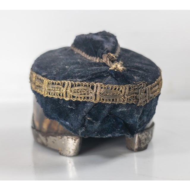 19th Century Rustic Horse Hoof Pin Cushion or Paperweight With Horseshoe For Sale - Image 4 of 10