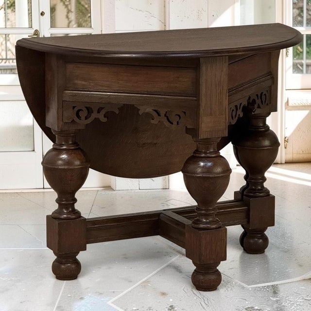 English 19th Century English Oak Gateleg Drop Leaf Occasional Table For Sale - Image 3 of 18